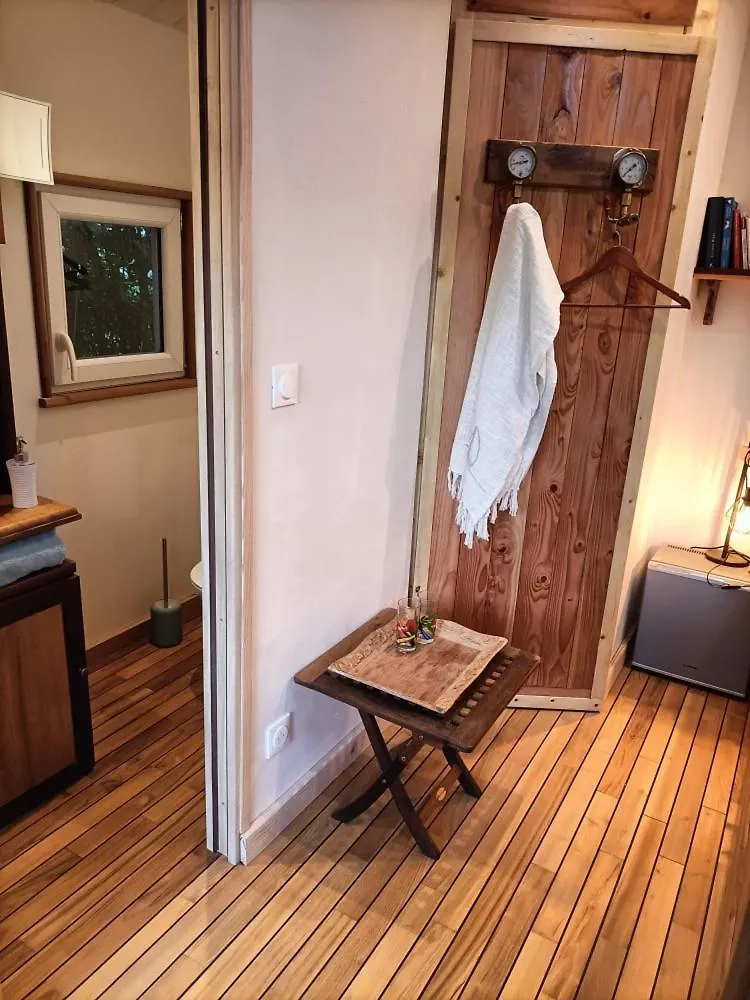 Oudoty Bed and Breakfast Kerlouan Bed & Breakfast