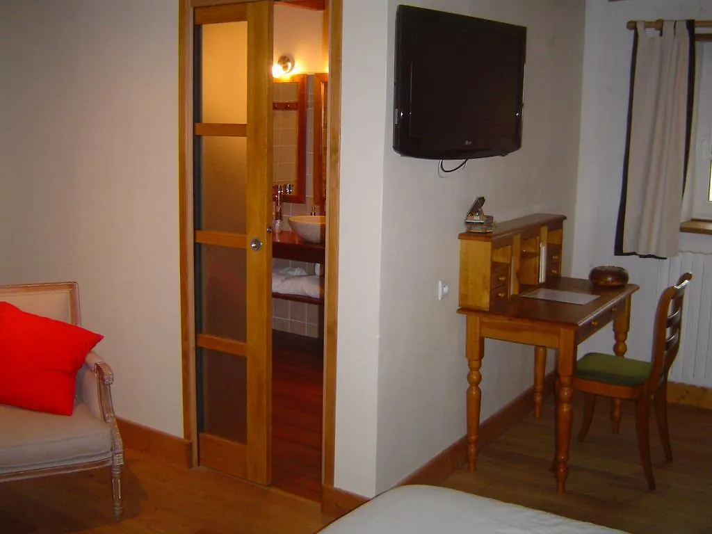Oudoty Bed and Breakfast Kerlouan Bed & Breakfast